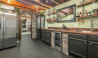 3801 WASHINGTON WOODS Dr, Alexandria, VA 22309
