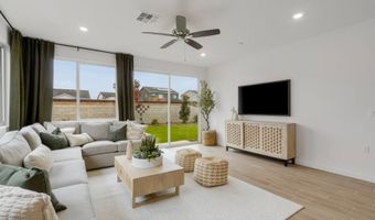 1819 Pacific Rd S, Madera, CA 93636