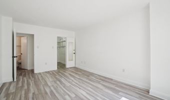 2059 HUNTINGTON Ave 111, Alexandria, VA 22303