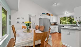 903 Redwood Dr, Aptos, CA 95003