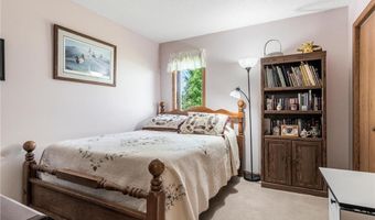 1286 Westbrook Cir, Alexandria, MN 56308
