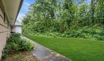 145 Spray Ave, Beachwood, NJ 08722