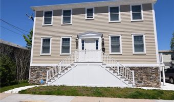 24 Stockholm St, Newport, RI 02840