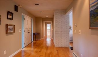 65 Huguenot Dr, East Greenwich, RI 02818