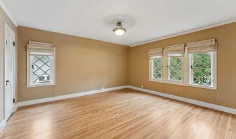 914 Ash St, Baraboo, WI 53913