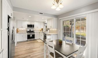 2412 Lake Forest St, Escondido, CA 92026