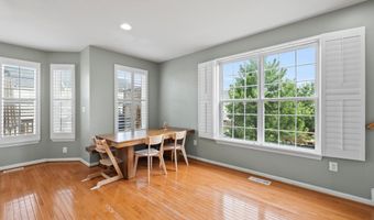 24687 KINGS CANYON Sq, Aldie, VA 20105