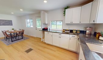 608 COLLEGE St, Barrackville, WV 26559