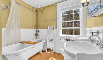 840 Broadway, Bangor, ME 04401