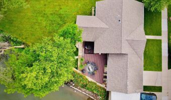 17 Willow St, Algonquin, IL 60102