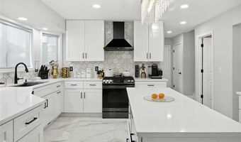 48821 Tremont Dr, Macomb, MI 48044