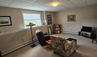 93 Streamside Ln, Bangor, ME 04401