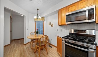 118 Ambleside Way, Amherst, OH 44001
