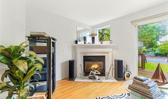 152 Fairway Dr, Coventry, RI 02816