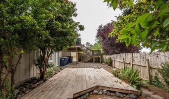 1214 Ransom Ave, Brookings, OR 97415