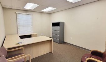 4 E JIMMIE LEEDS Rd 3, Absecon, NJ 08205