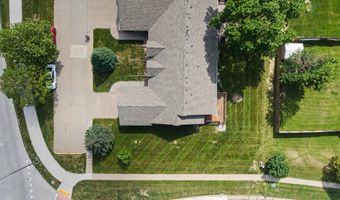 1012 8th St SE, Altoona, IA 50009