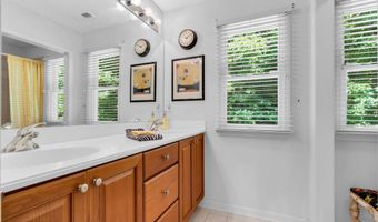 55 Sydney Ct, Atlantic Highlands, NJ 07716