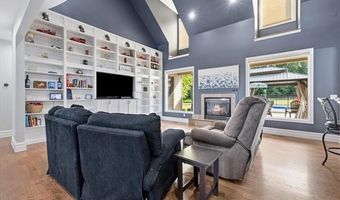 13124 White Oaks, Argentine, MI 48436
