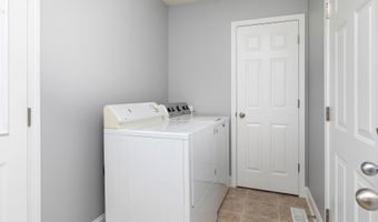 839 Poe Ave, Ames, IA 50014