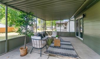 3913 Claridge Dr, Austintown, OH 44511