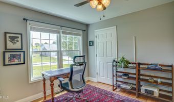 17500 Bridle Dr, Abingdon, VA 24210