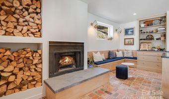 22 Kenilwood Pl, Asheville, NC 28803