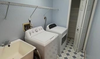 912 HARMONY Ave, Arnold, MD 21012