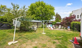 28 Gardner St, Arlington, MA 02474