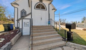 902 Lawrence St, Belle Fourche, SD 57717