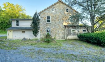 2165 STATE St, Alburtis, PA 18011