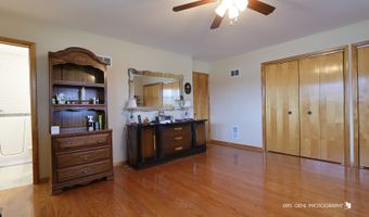 20 W371 Diversey Ave, Addison, IL 60101