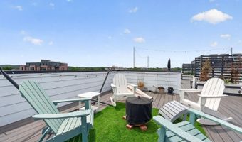 1102 STAPLES St NE #301, Washington, DC 20002