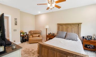 123 White Oak Road Ext, Arden, NC 28704