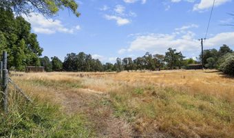 16832 Bunny Ln, Anderson, CA 96007