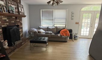 347 Trenton Ave N, Bayville, NJ 08721