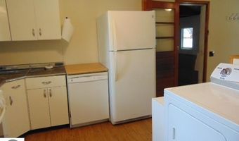 422 E Walnut St, Alma, MI 48801