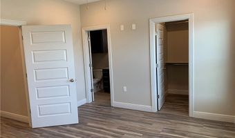 9223 Ra Young Jr Dr, Barling, AR 72923