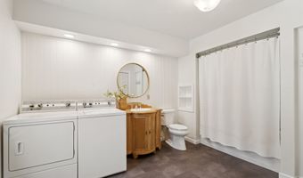 3207 WINNEGAMIE Dr, Appleton, WI 54914