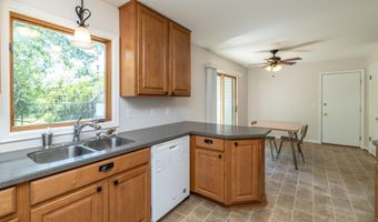 991 Cortland Dr, Apple Valley, MN 55124