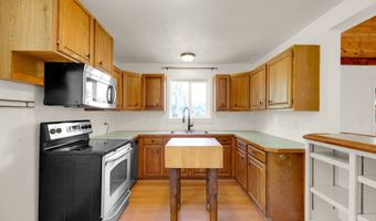 8157 S A St, Springfield, OR 97478