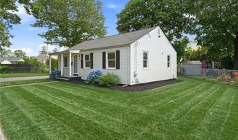 28 Plain St, East Providence, RI 02916