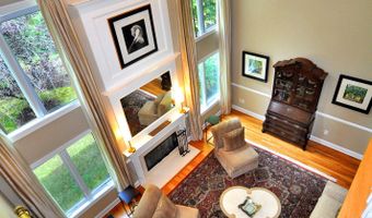 11 Templeton Ct 11, Avon, CT 06001