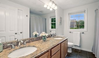 56 Peace St, Billerica, MA 01821