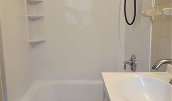 30 Catherine St 3, Bristol, RI 02809