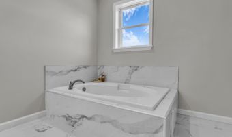 315 Parisen Ave, Bayville, NJ 08721