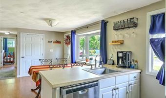 92 Chatworth Ave, Warwick, RI 02886