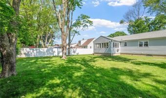 30 Winthrop St, East Providence, RI 02915