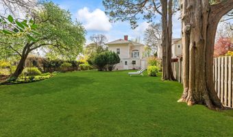 104 Lake Dr, Allenhurst, NJ 07711