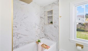 122 Elder St, Lincoln, RI 02865